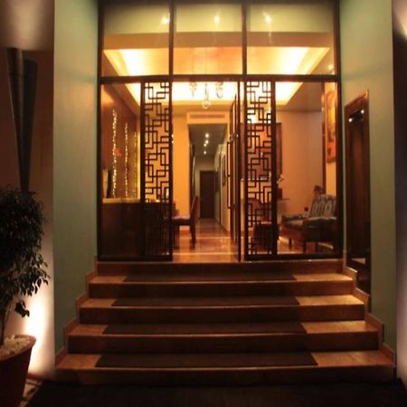 Justa Mg Road Hotel Bangalore Luaran gambar