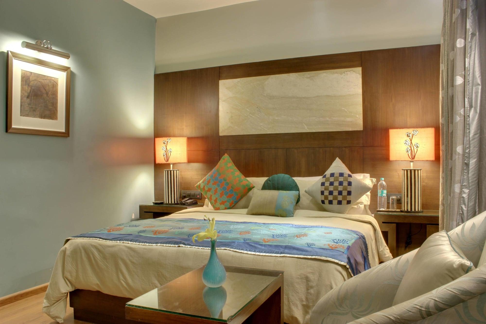 Justa Mg Road Hotel Bangalore Luaran gambar