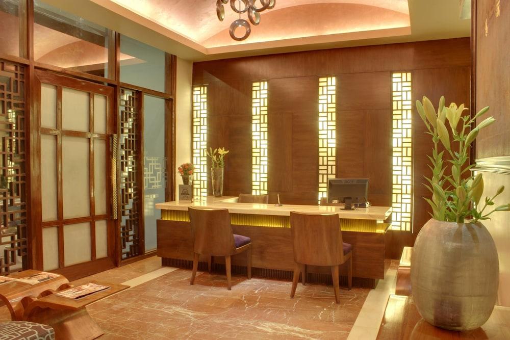 Justa Mg Road Hotel Bangalore Luaran gambar