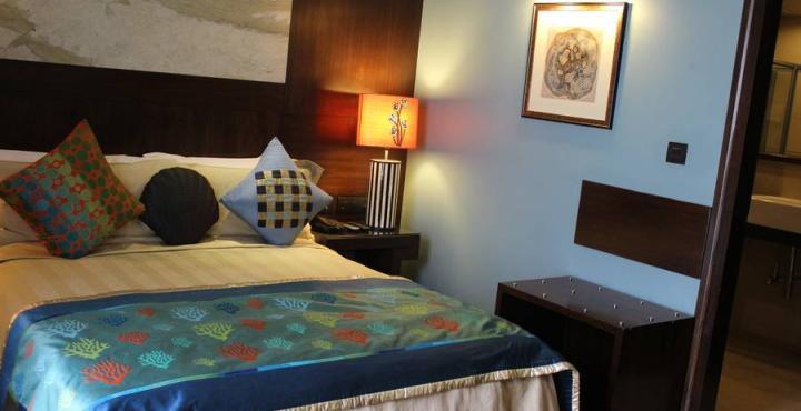 Justa Mg Road Hotel Bangalore Luaran gambar