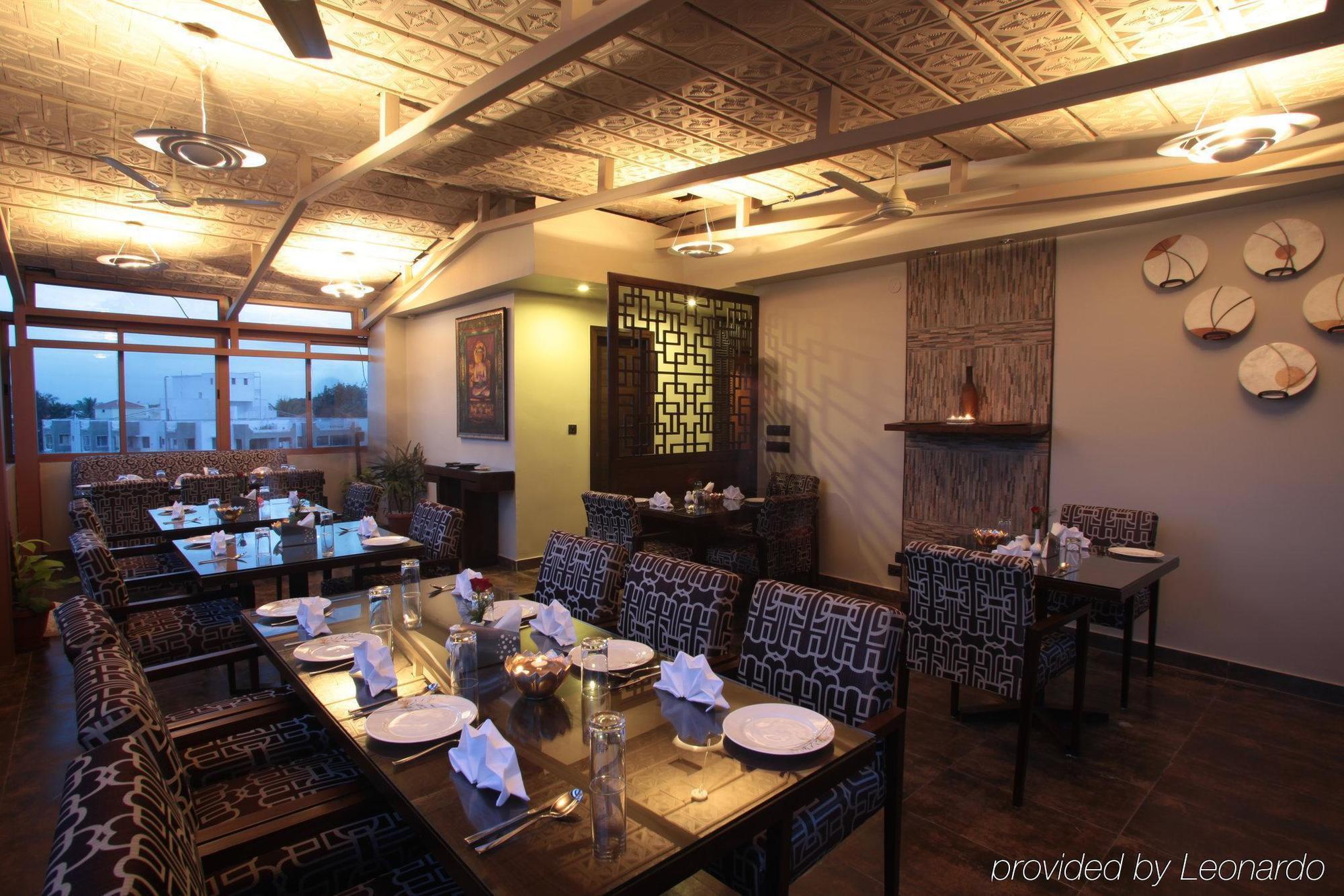 Justa Mg Road Hotel Bangalore Restoran gambar
